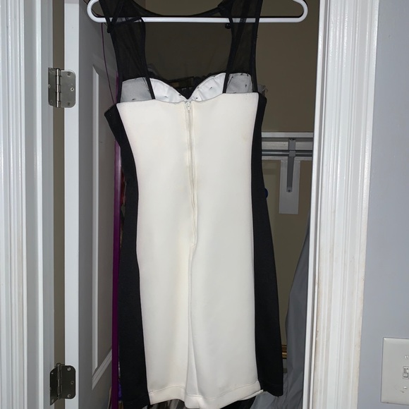 Black and white lace mini dress - Picture 2 of 2